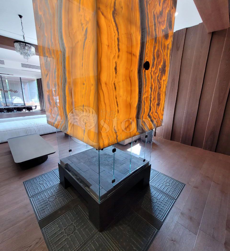 Оникс с подсветкой камин в Москве