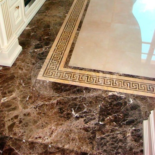 Пол из темно-коричневого мрамора Имперадор Дарк в Москве