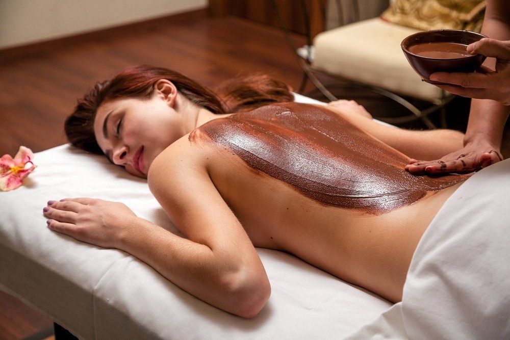 Массаж шоколадом на дому