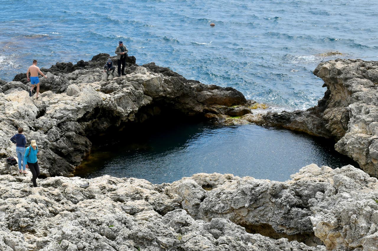 Мыс Тарханкут рядом с Оленевкой, фото https://nashaplaneta.net/europe/russia/krim-tarhankut