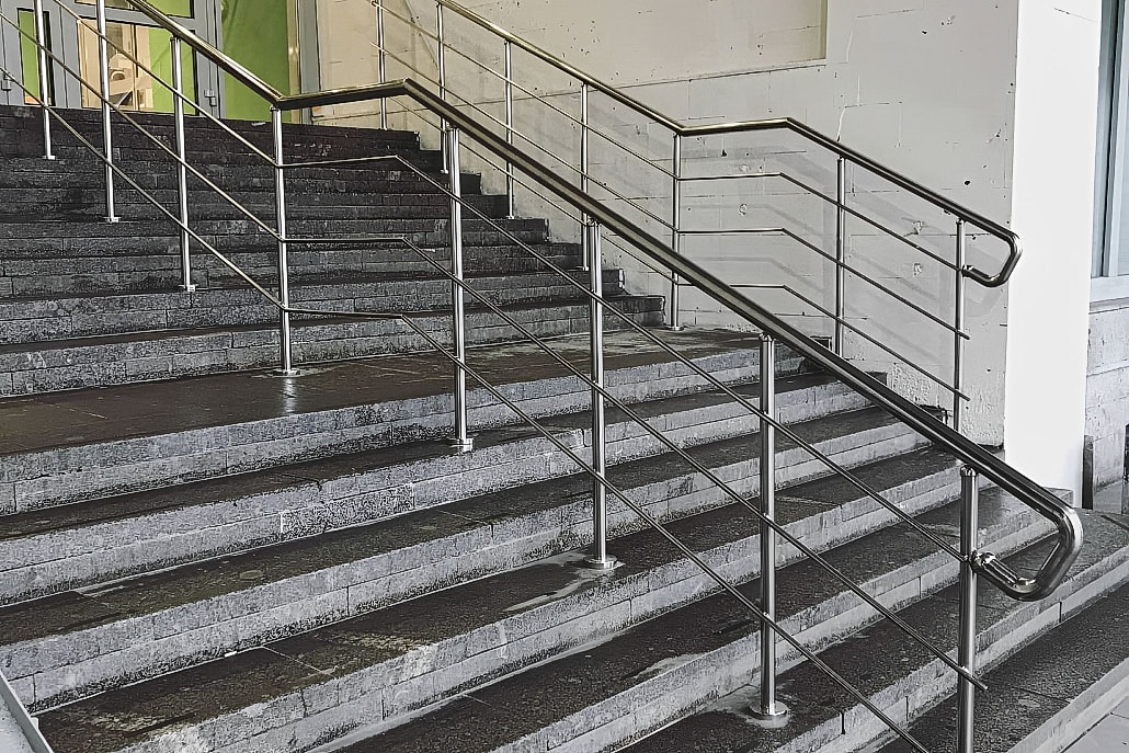 Ограждения лестниц из нержавеющей стали